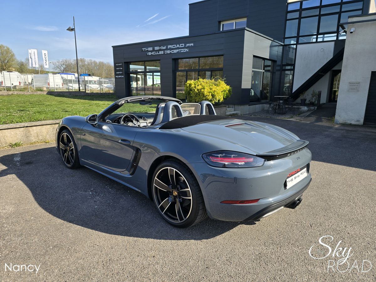 Porsche 718 Boxster 2.5 300cv R18