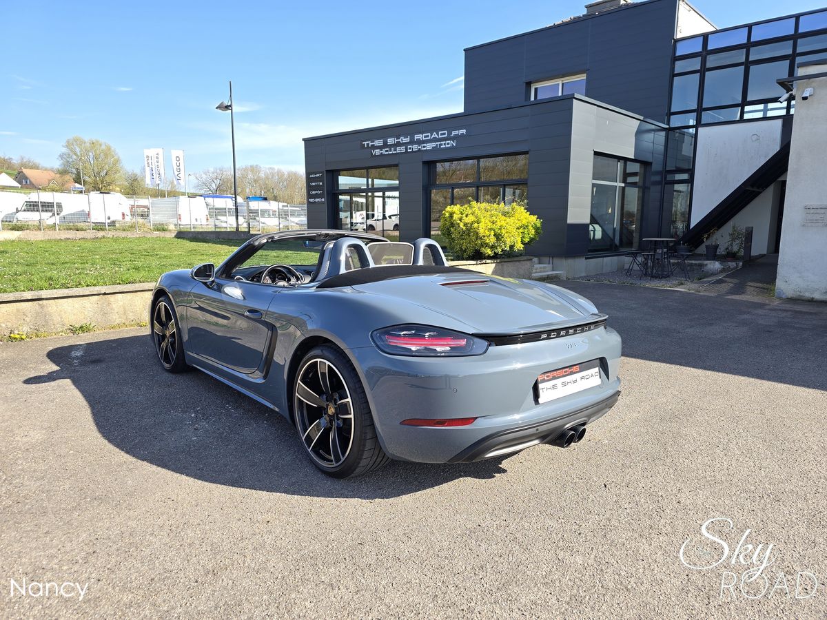 Porsche 718 Boxster 2.5 300cv R18