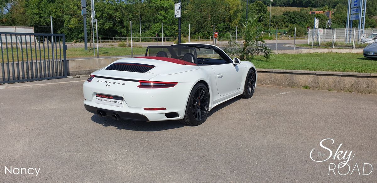 Porsche 991 II GTS Cab. 3.0 450cv
