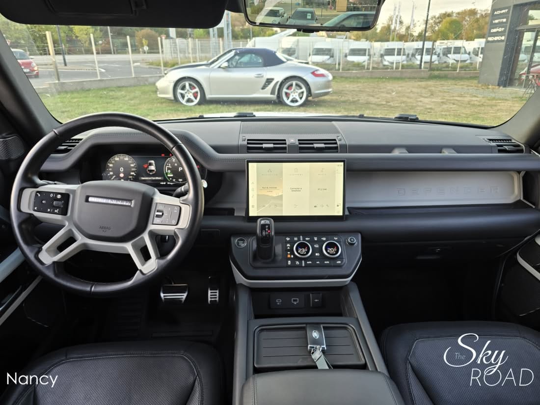 Land Rover Defender D2660L