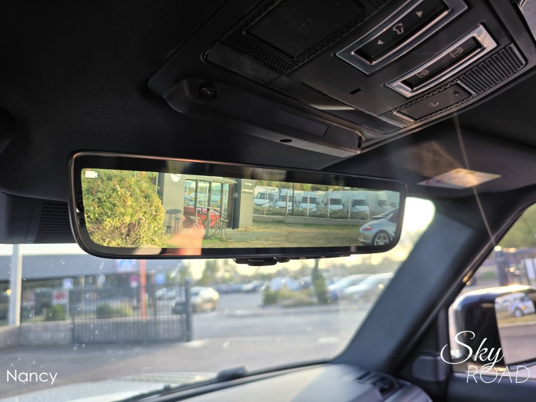 Land Rover Defender D2660L